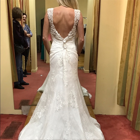 Wedding Dress! - Picture 3 of 6